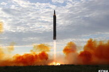 Agência de notícias da Coreia do Norte divulga imagens do míssil que sobrevoou o Japão