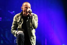 Vídeo de Chester Bennington mostra momentos felizes antes do suicídio