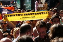 Milhares saíram à rua em Barcelona para protestar contra detenções ligadas ao referendo independentista