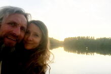 Homem dorme junto ao corpo da mulher morta durante seis dias