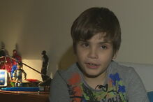 Diogo nasceu com doença rara que o está a cegar