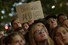 Em Berlim, centenas de pessoas protestaram contra a extrema-direita