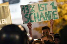 Em Berlim, centenas de pessoas protestaram contra a extrema-direita