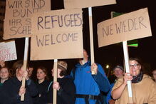 Em Berlim, centenas de pessoas protestaram contra a extrema-direita