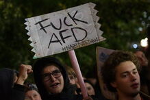 Em Berlim, centenas de pessoas protestaram contra a extrema-direita