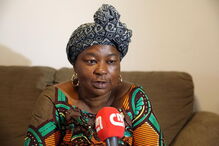 Mãe e filho com deficiência em risco de serem despejados