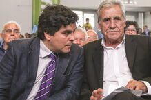 Bernardino Soares, candidato a Loures, com o líder do PCP, Jerónimo de Sousa 