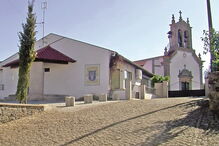 Samil, Instituto Piaget de Macedo de Cavaleiros, PSD, Bragança, PS, Sílvia Marisa Bento, Telmo Malhão, enfermeiro, Carlos Martiniano, política, autoridades locais, questões sociais