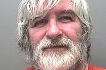 David Hart, de 60 anos, abusou sexualmente da mesma jovem durante 14 anos