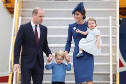 William e Kate com os filhos George e Charlotte