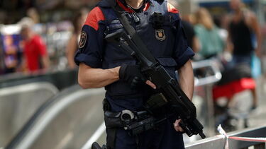 Agentes dos Mossos d'Esquadra, a polícia da Catalunha