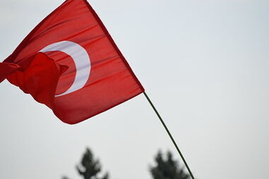 Milhares em manifestação na Turquia promovida pelo principal partido da oposição