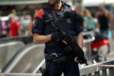 Agentes dos Mossos d'Esquadra, a polícia da Catalunha