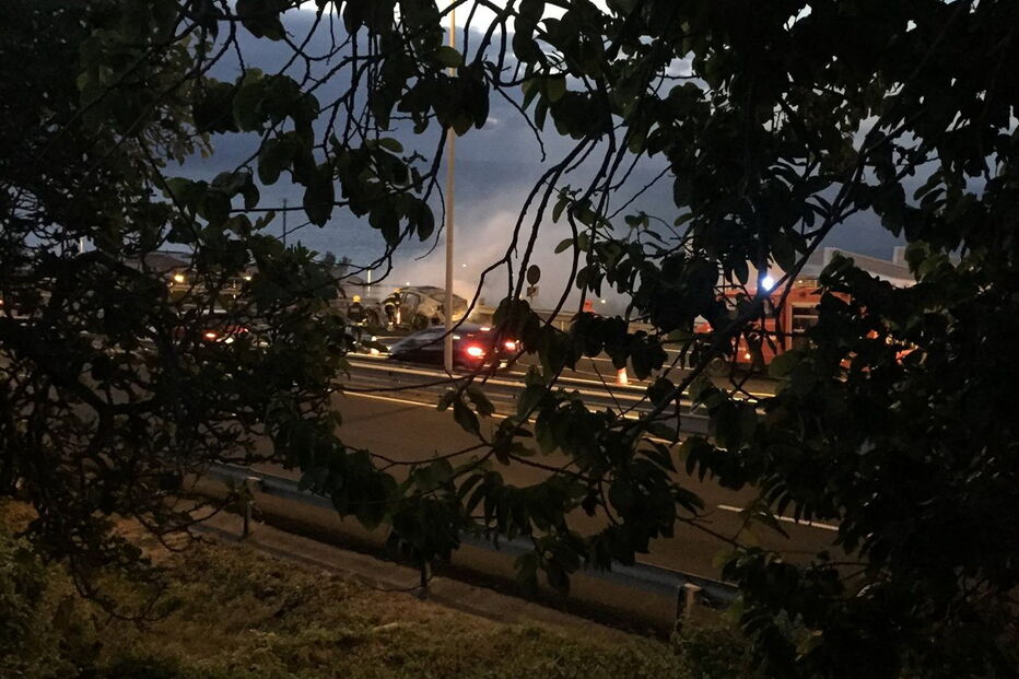 Imagens do veículo que se incendiou na Madeira