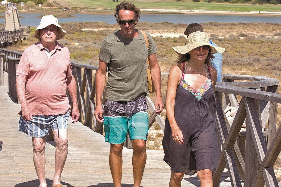 Algarve, Francisco Pinto Balsemão, Gigi, fundador do PSD, Expresso, Lago, Henrique, SIC, Impresa, primeiro-ministro, Mercedes, Joaquim Vieira, economia, negócios e finanças, media, turismo