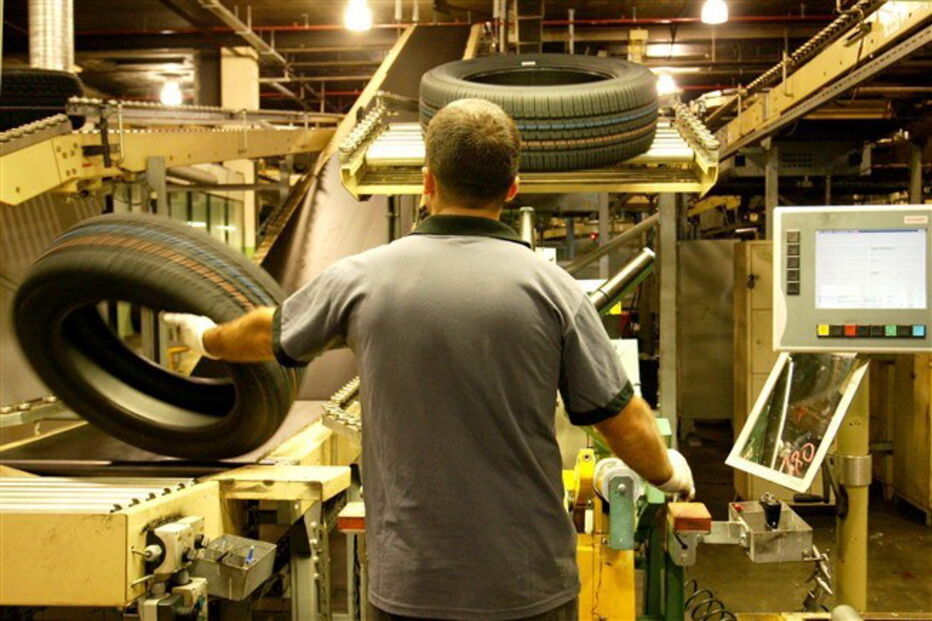 Nikolai Setzer, Continental Mabor, Presidente da Câmara Municipal de Vila Nova de Famalicão, António Costa, Vila Nova de Famalicão, Lousado, Conselho de Administração da Continental AG, Ana Teresa Lehmann, Secretária de Estado da Indústria, Paulo Cunha, Centro de Avaliação, Development Center, Development Center, economia, negócios e finanças, economia, bens de consumo