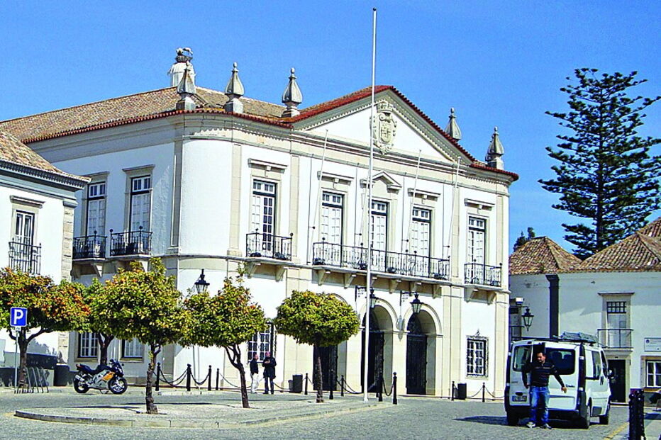 Câmara de Faro, António Mendonça, presidente, BE, PSD, vereador da CDU António Mendonça, António Eusébio, CDS/PP, PPM e MPT, Rogério Bacalhau, CDU, Eugénia Taveira, Humberto Correia, PAN, Paulo Batista, partidos e movimentos, eleições locais, eleições, política, deputado