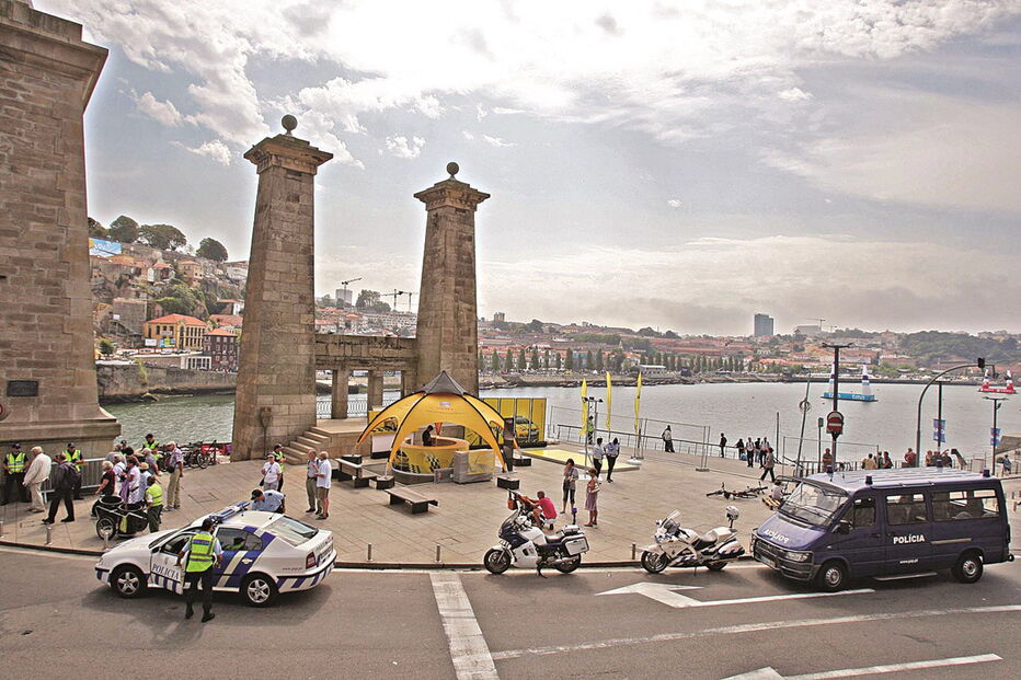 PSP, Charlie Hebdo, Luís Farinha, Paris, SIS, Unidade de Controlo Anti-Terrorista do Sistema de Segurança Interna, Serviços de Informações e Segurança, Portugal, Corpo de Intervenção, Polícia, Red Bull Air Race, Porto, Branca, segurança dos cidadãos, governo , Feira da Luz, Porto, Red Bull Air Race, Corpo de Intervenção, Lisboa
