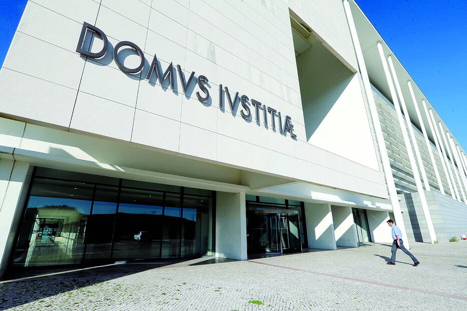 Avª Cidade, Sintra, PSP, Londres, cavaleiro, Agualva-Cacém, Câmara Municipal de Sintra, juiz, crime, lei e justiça, polícia, crime, bêbado, cavalo, álcool