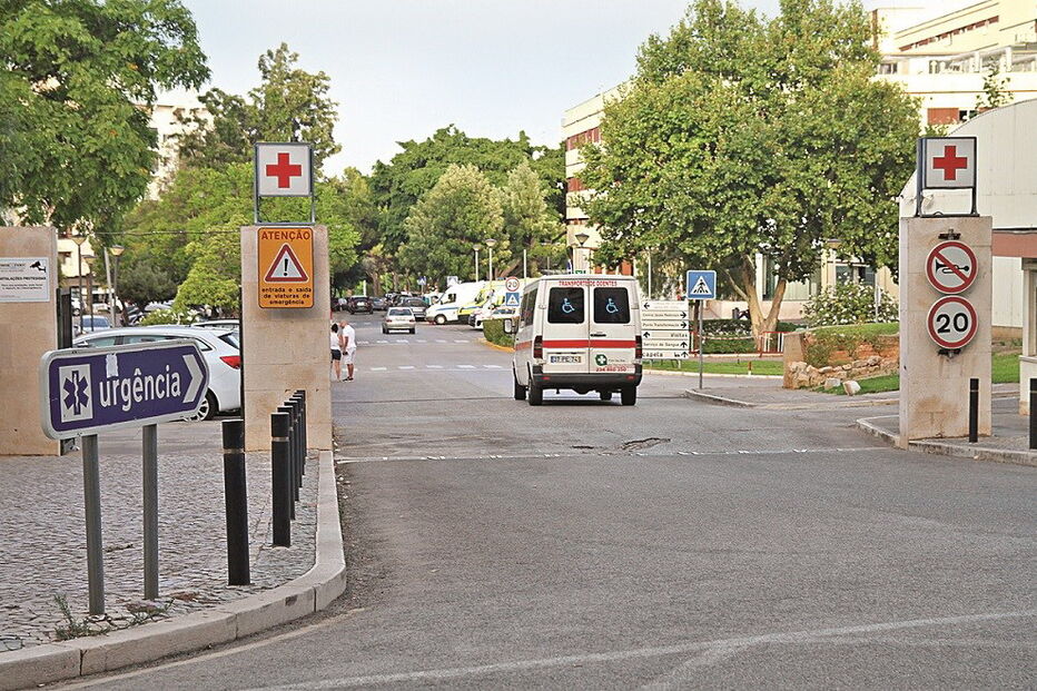 Algarve, Faro, Centro Hospitalar e Universitário do Algarve, CHUA, Ana Paula Gonçalves, Governo, Joaquim Ramalho, Mahomed Americano, Helena Leitão, Filomena Martins, Câmara de Loulé, Hugo Nunes, economia, negócios e finanças, política, autoridades locais, economia