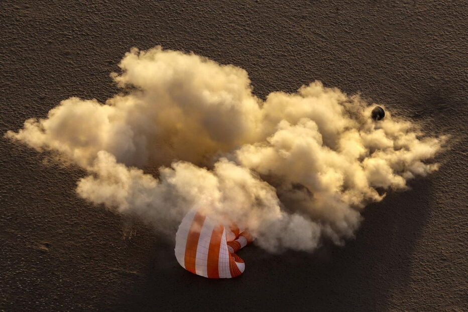 A bordo da Soyouz MS-04 estavam Peggy Whitson, o seu colega da NASA Jack Fischer e o russo Fyodor Yurchikhin, da agência espacial Roscosmos