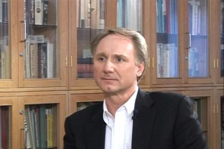 2017-09-05_19_24.32 dan brown dr.jpg