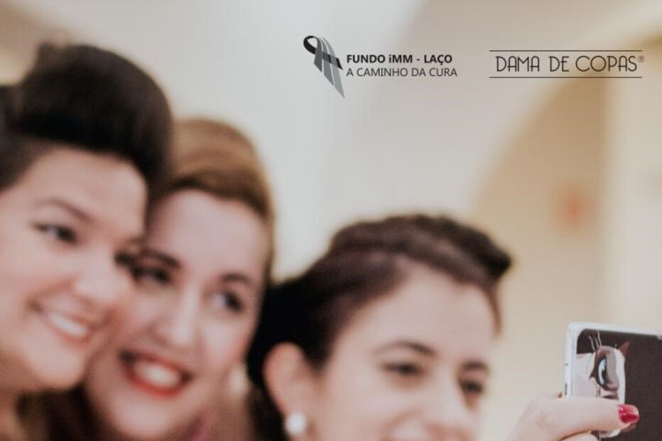 Mulheres tiram camisola por luta contra o cancro em calendário solidário