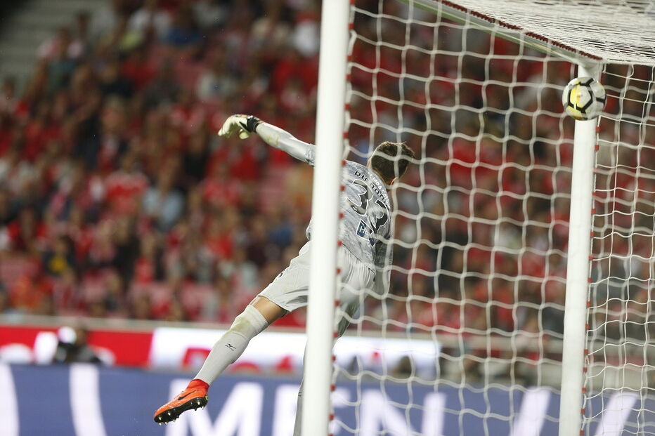 Benfica venceu Portimonense na Luz por 2-1