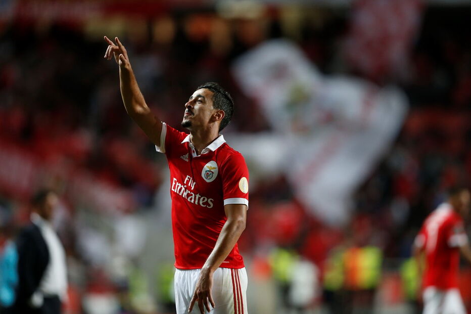 André Almeida marcou o golo que deu a vitória ao Benfica