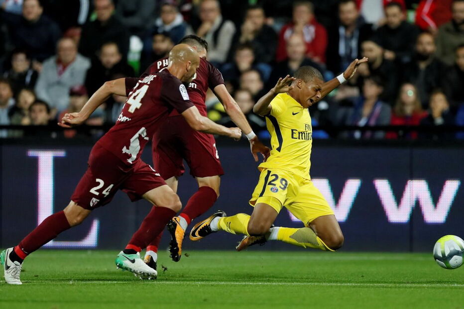 Mbappé marcou na estreia pelo Paris Saint Germain