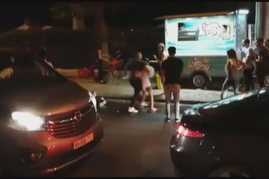 Paulo Santos tinha 35 anos e era gerente de um bar. Foi violentamente espancado junto a uma rulote de comida