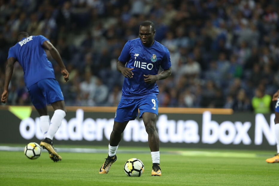 FC  Porto e Chaves defrontam-se no Estádio do Dragão