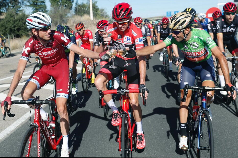 Froome celebra vitória na Volta à Espanha