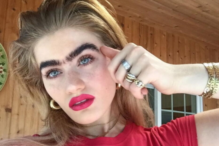 Modelo com ‘monocelha’ dá que falar nas redes sociais