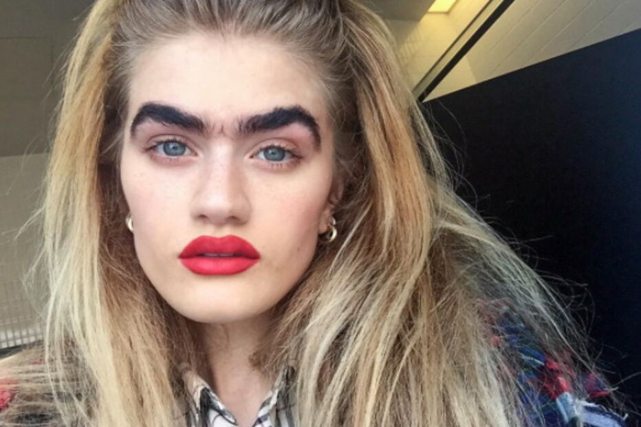 Modelo com ‘monocelha’ dá que falar nas redes sociais