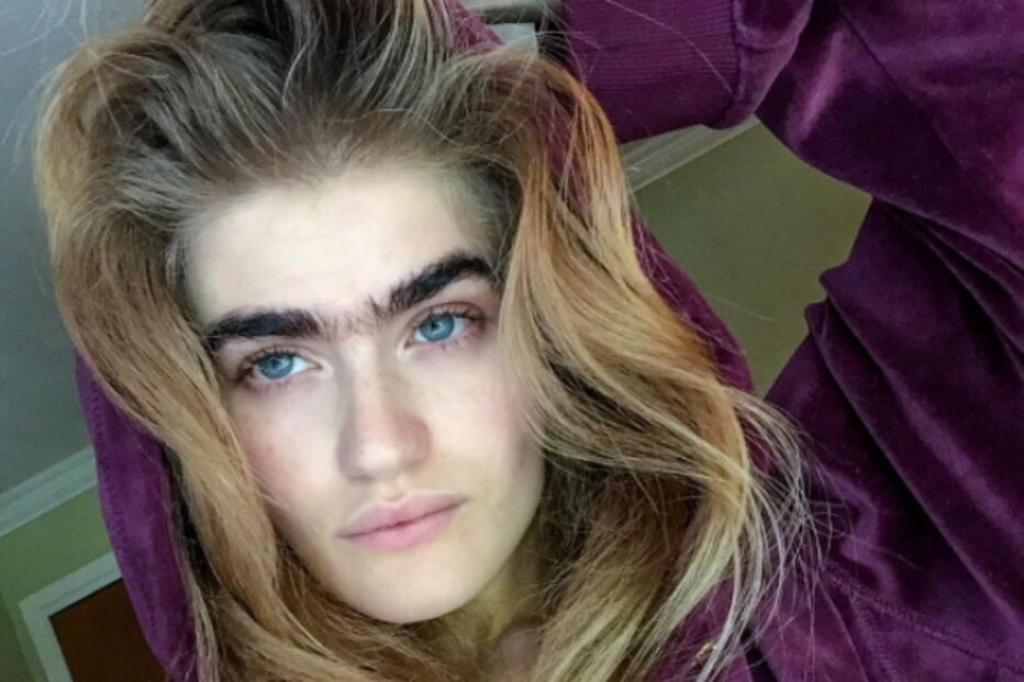 Modelo com ‘monocelha’ dá que falar nas redes sociais