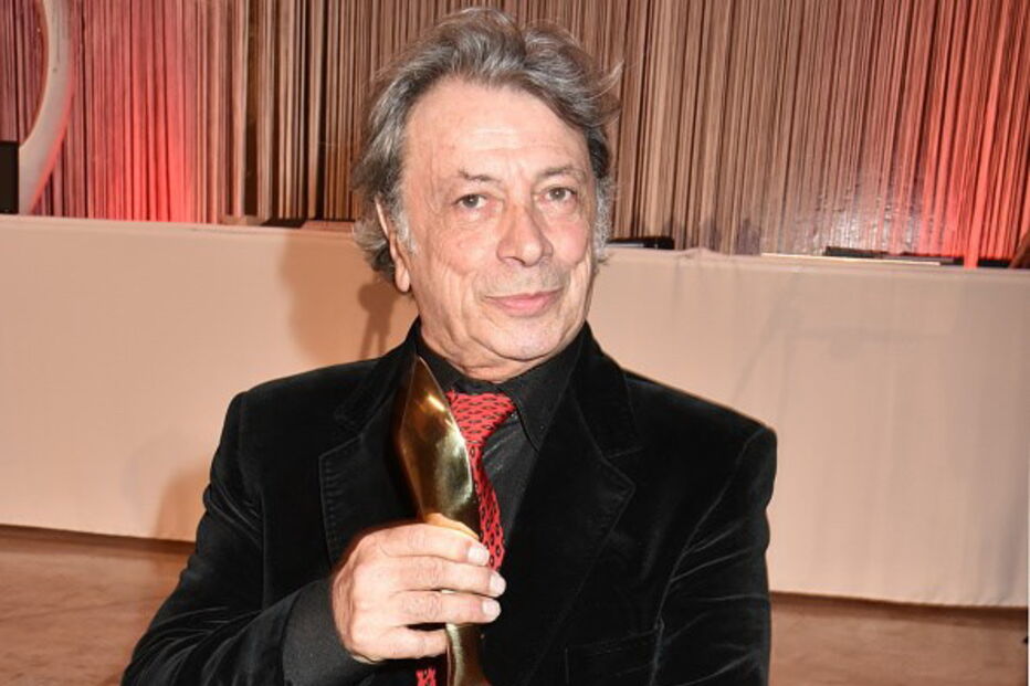 O cantor francês Herve Vilard