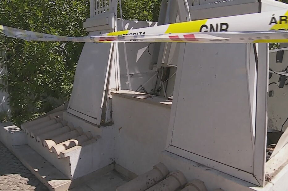 Assaltam multibanco em Albufeira com recurso a explosivos