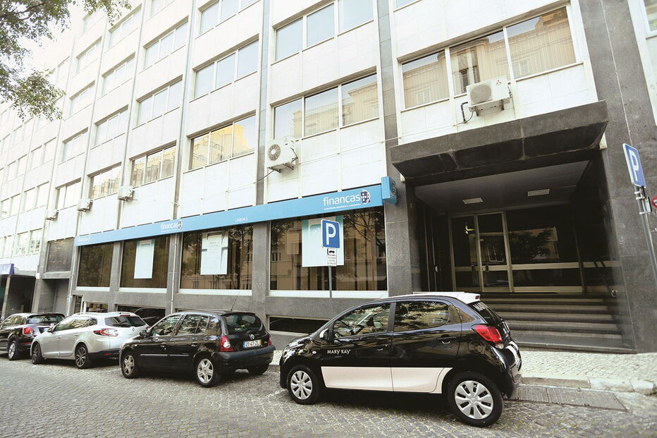 Repartição de Finanças Lisboa 2 na rua Rodrigo da Fonseca era a repartição de Sócrates e da mãe