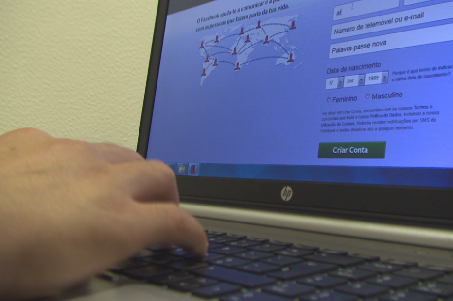 internet, pedofilia, menores, facebook , computador