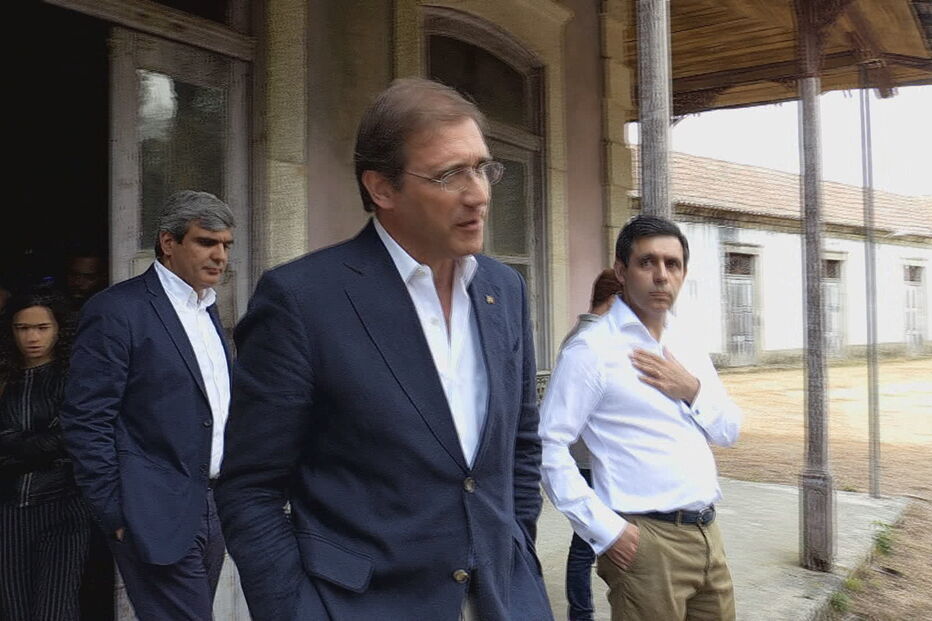 Passos acusa Centeno de anunciar alívio fiscal 