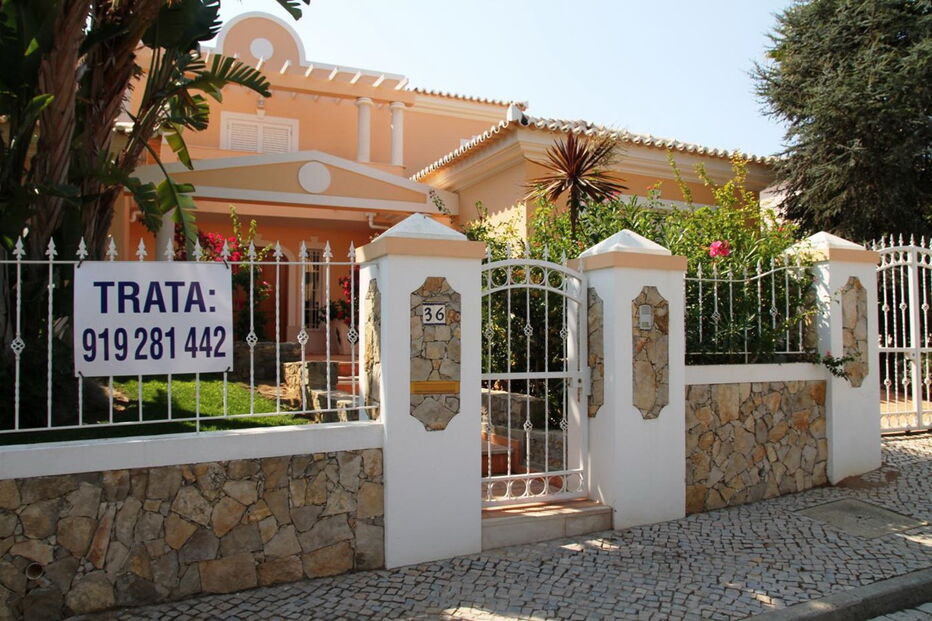 Casa de Tony Carreira à venda por 1,1 milhões de euros