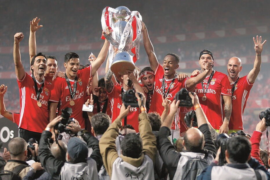 Dos atletas que em maio celebraram a conquista do tetra, muitos abandonaram a Luz. Foi o caso de Ederson, Lindelof, Nelson Semedo e Mitroglou, entre outros   