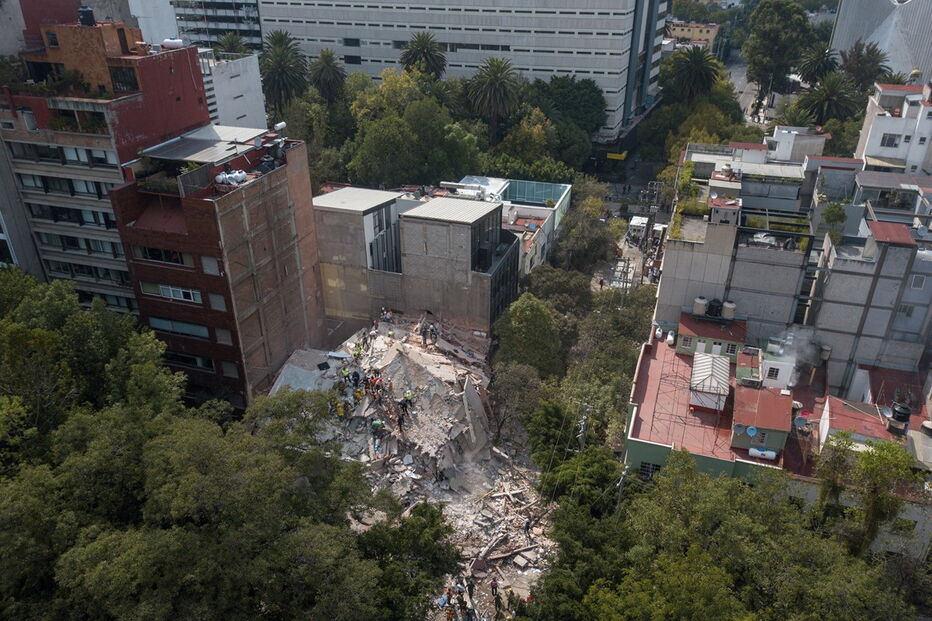 A destruição no México vista do céu