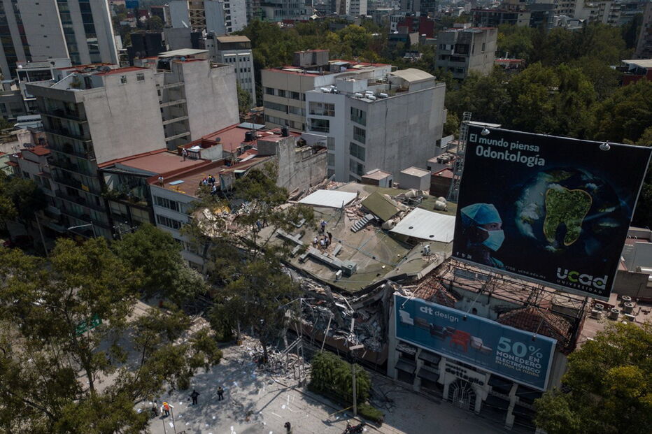 2017-09-20_12_22.46 2017-09-20T030201Z_1374690243_RC140AE6A470_RTRMADP_3_MEXICO-QUAKE.JPG