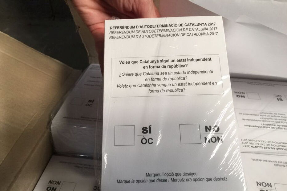 Boletins de voto para o referendo, encontrados na Catalunha