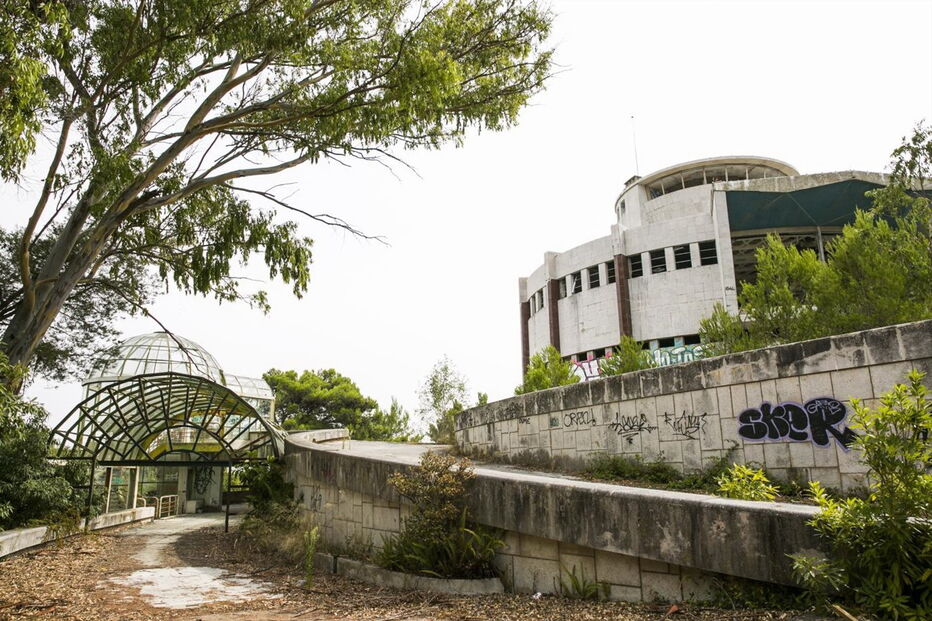 O antigo restaurante panorâmico de Monsanto, antes da intervenção que transformou em Miradouro