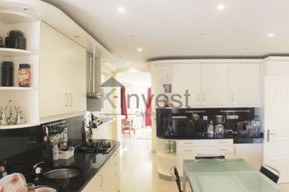 Conheça a casa de Tony Carreira na Charneca de Caparica