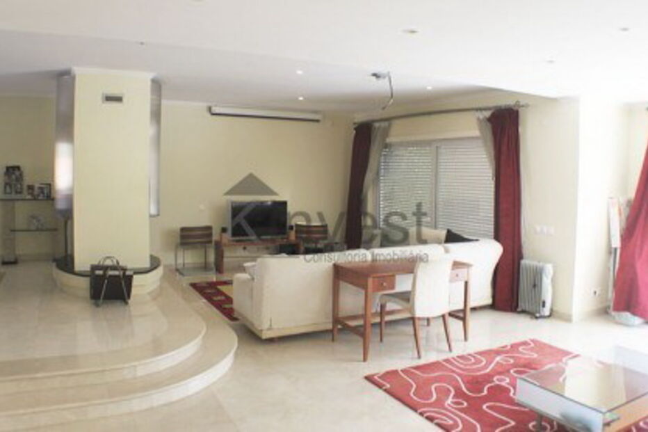 Conheça a casa de Tony Carreira na Charneca de Caparica