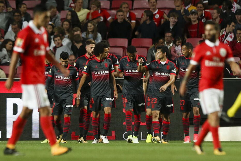 Jogadores do Braga comemoram o empate na luz